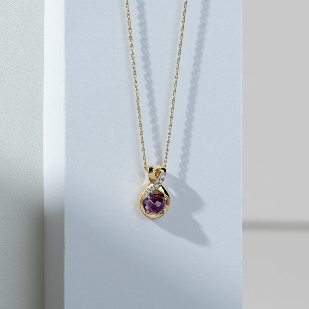 Classic Amethyst Checkerboard & Diamond Bale Pendant in 9ct Gold