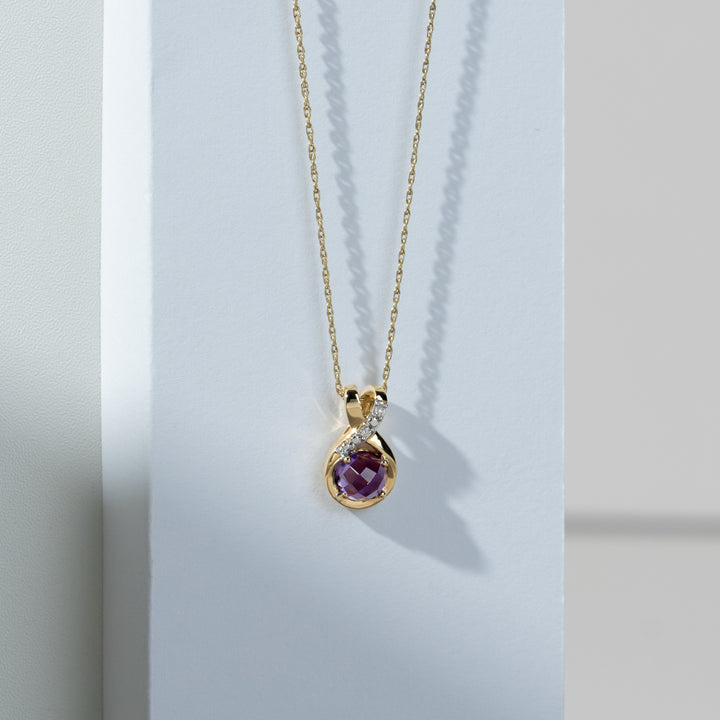 Classic Amethyst Checkerboard & Diamond Bale Pendant in 9ct Gold
