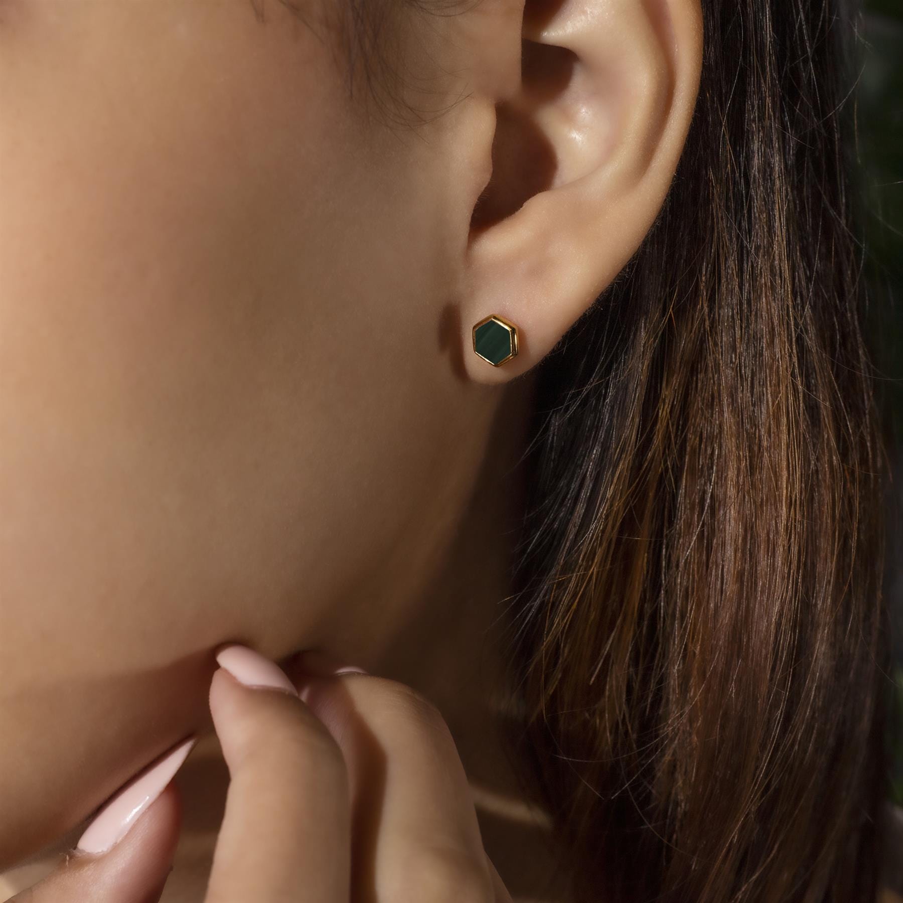 270E027604925 Micro Statement Malachite Stud Earrings in Gold Plated  Silver 2
