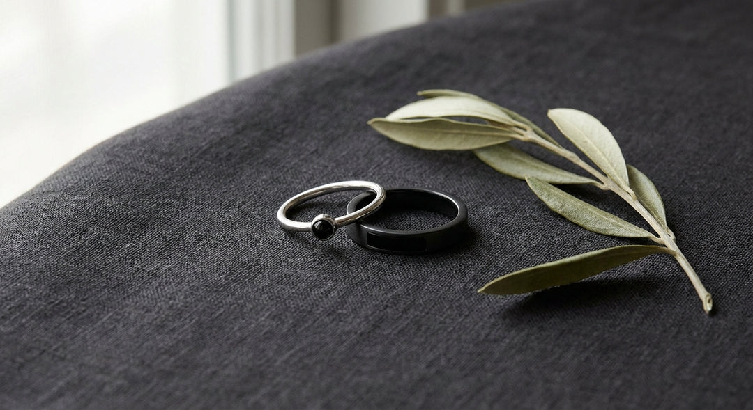 Onyx rings for minimalist style