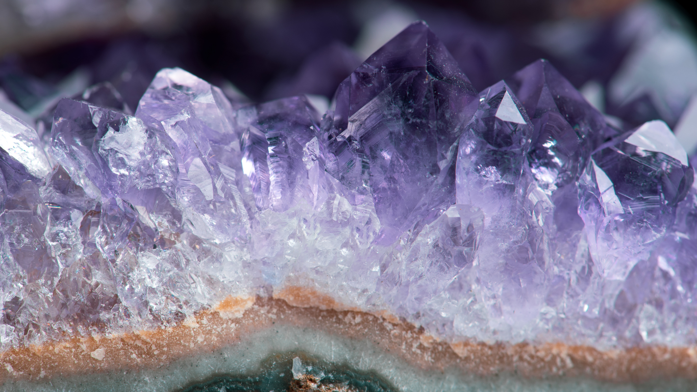Amethyst uses, meaning, and healing properties.