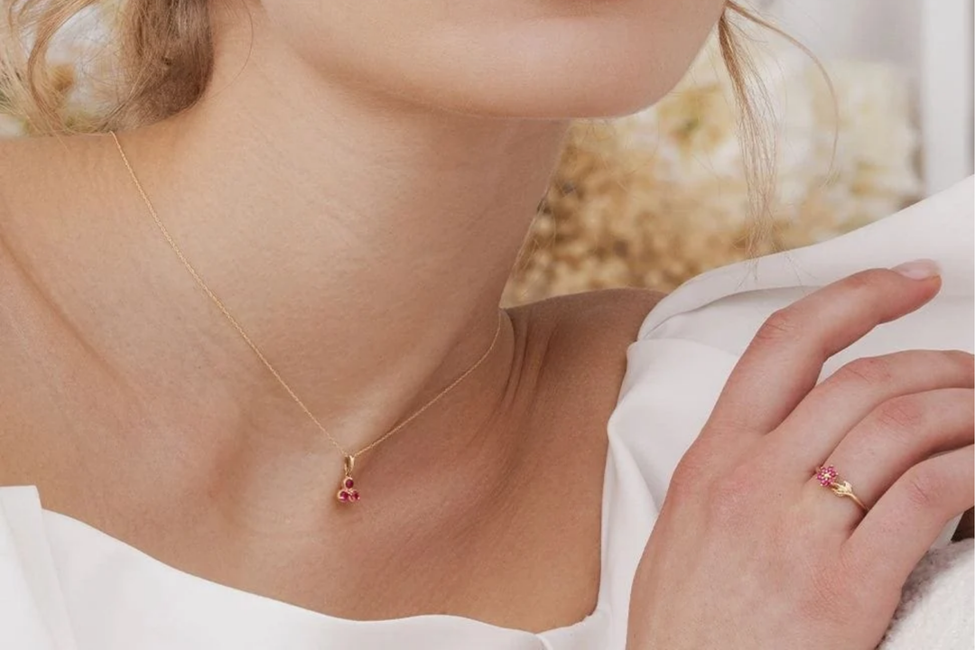 Best ruby necklaces for evening occasions