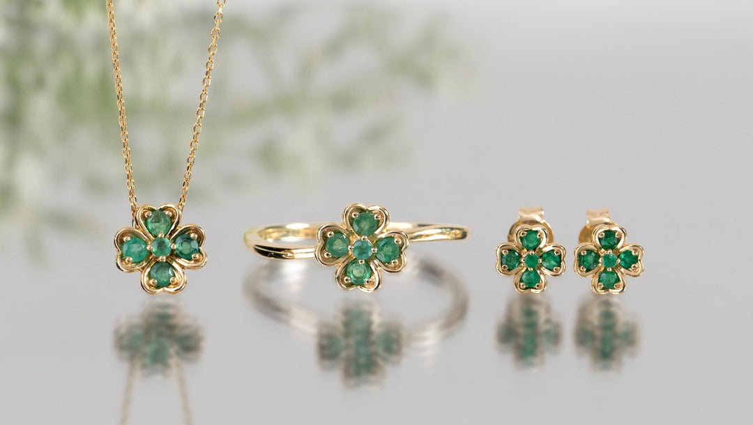 Emerald necklace for brides