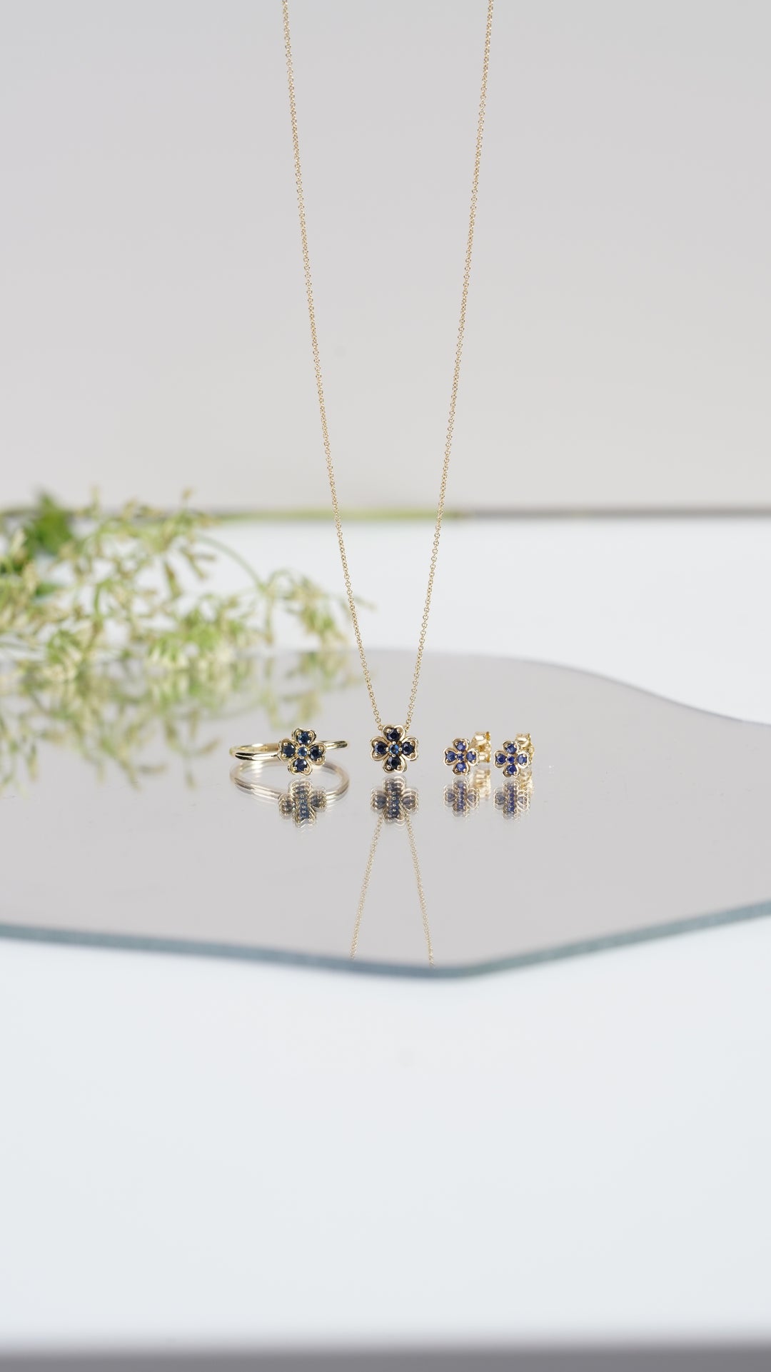 Gardenia Round Sapphire Clover Stud Earrings in 9ct Yellow Gold