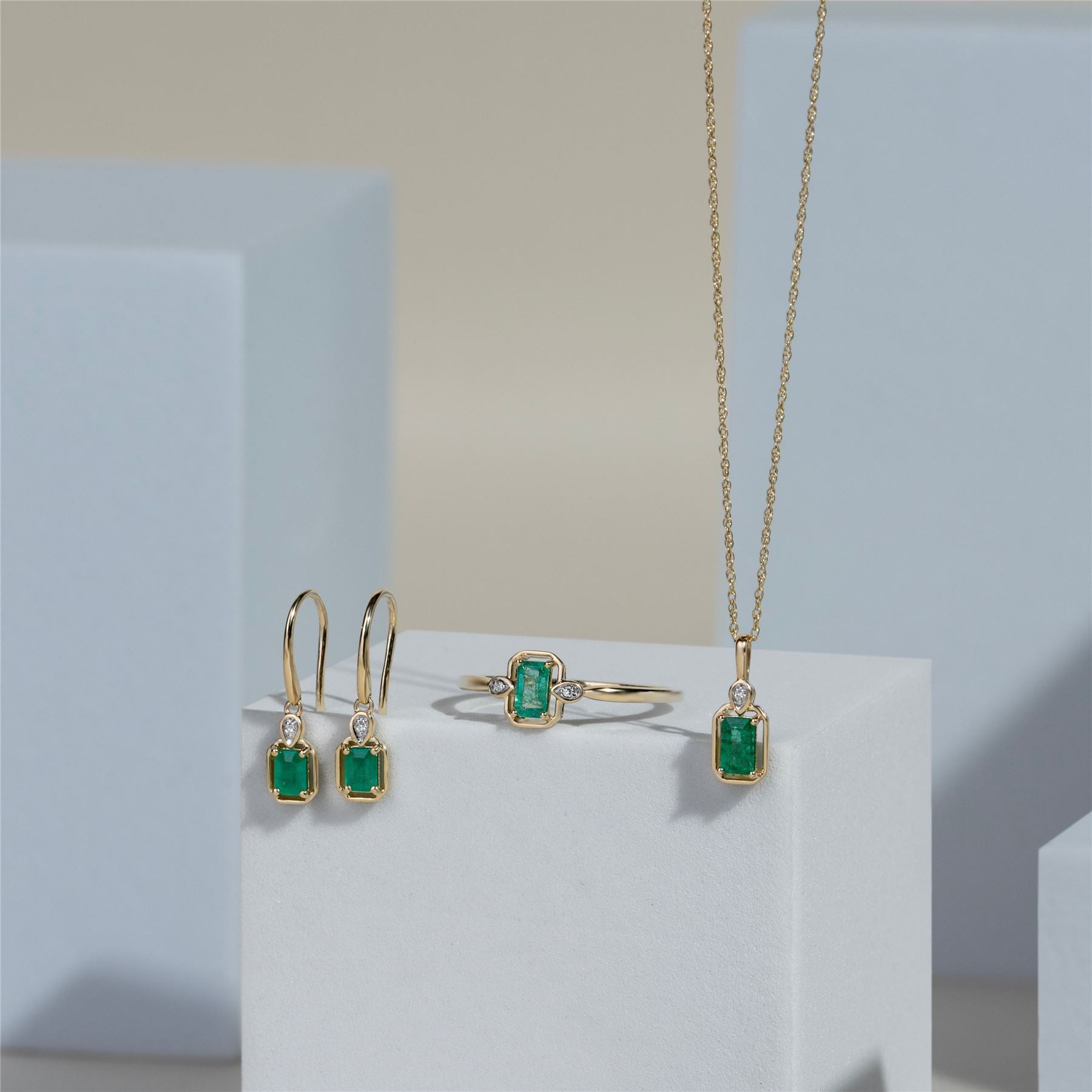 Classic Emerald Baguette & Diamond Ring In 9ct Yellow Gold