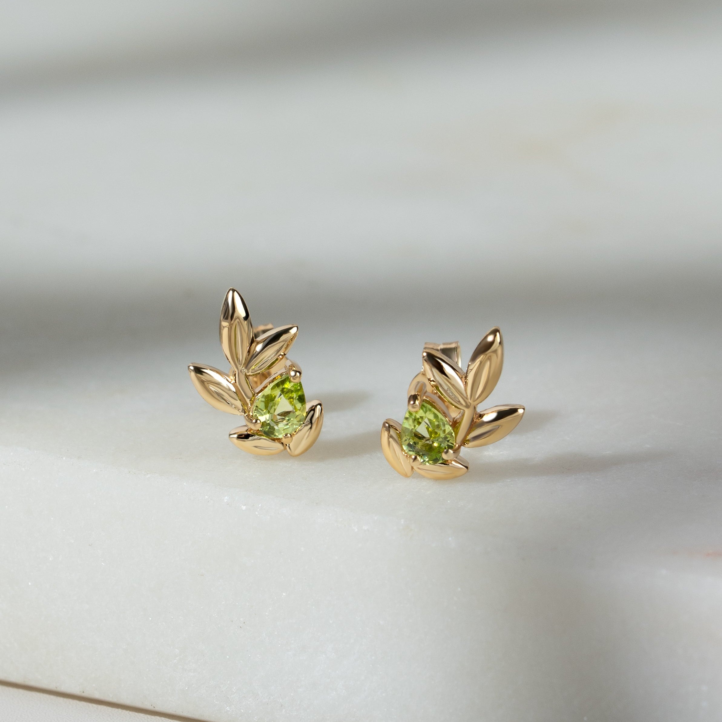 O Leaf Peridot Stud Earrings in 9ct Yellow Gold