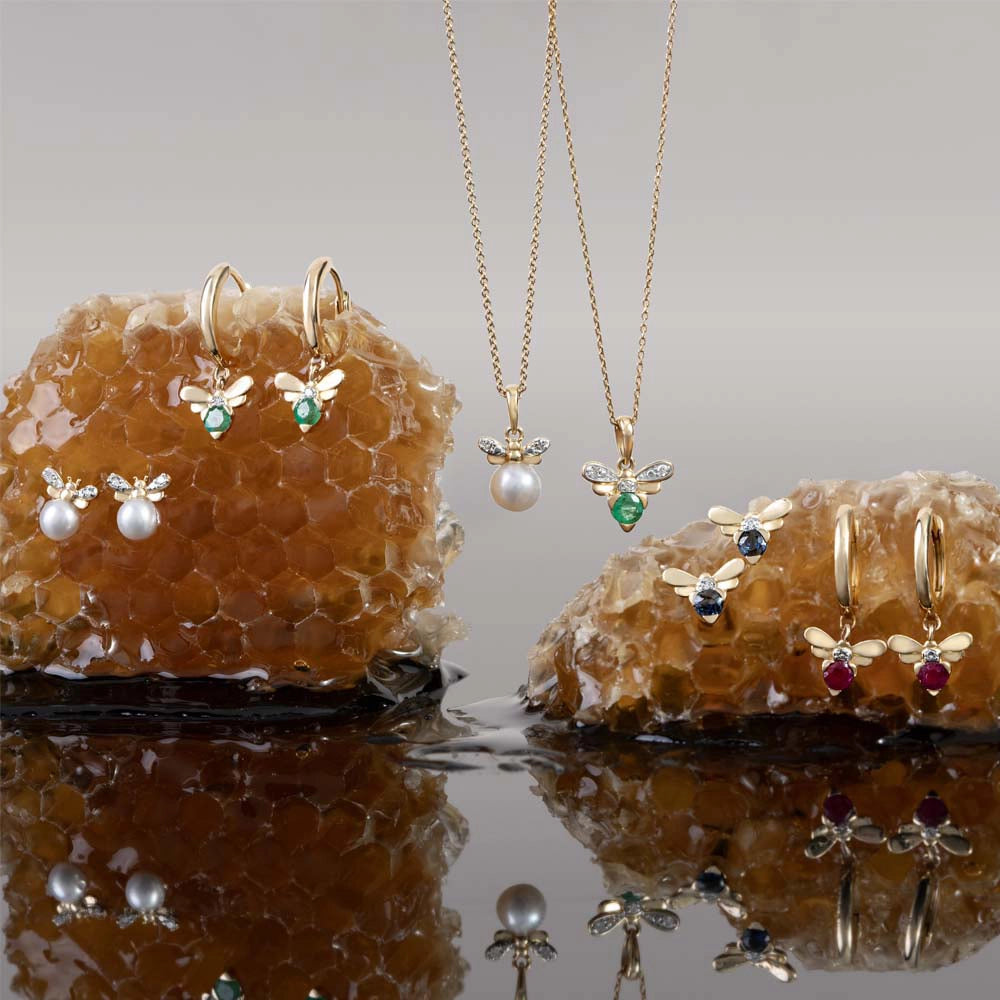 Honeycomb_collections_emerald_ruby_sapphire_and_pearls_earrings_rings_pendant_necklaces_and_pins_theme