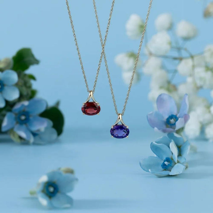 Classic Oval Amethyst Pendant Necklace in 9ct Yellow Gold 7x5mm
