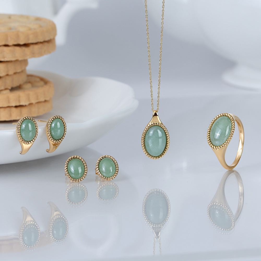 Classic Oval Green Jadeite Pendant Necklace in 9ct Yellow Gold