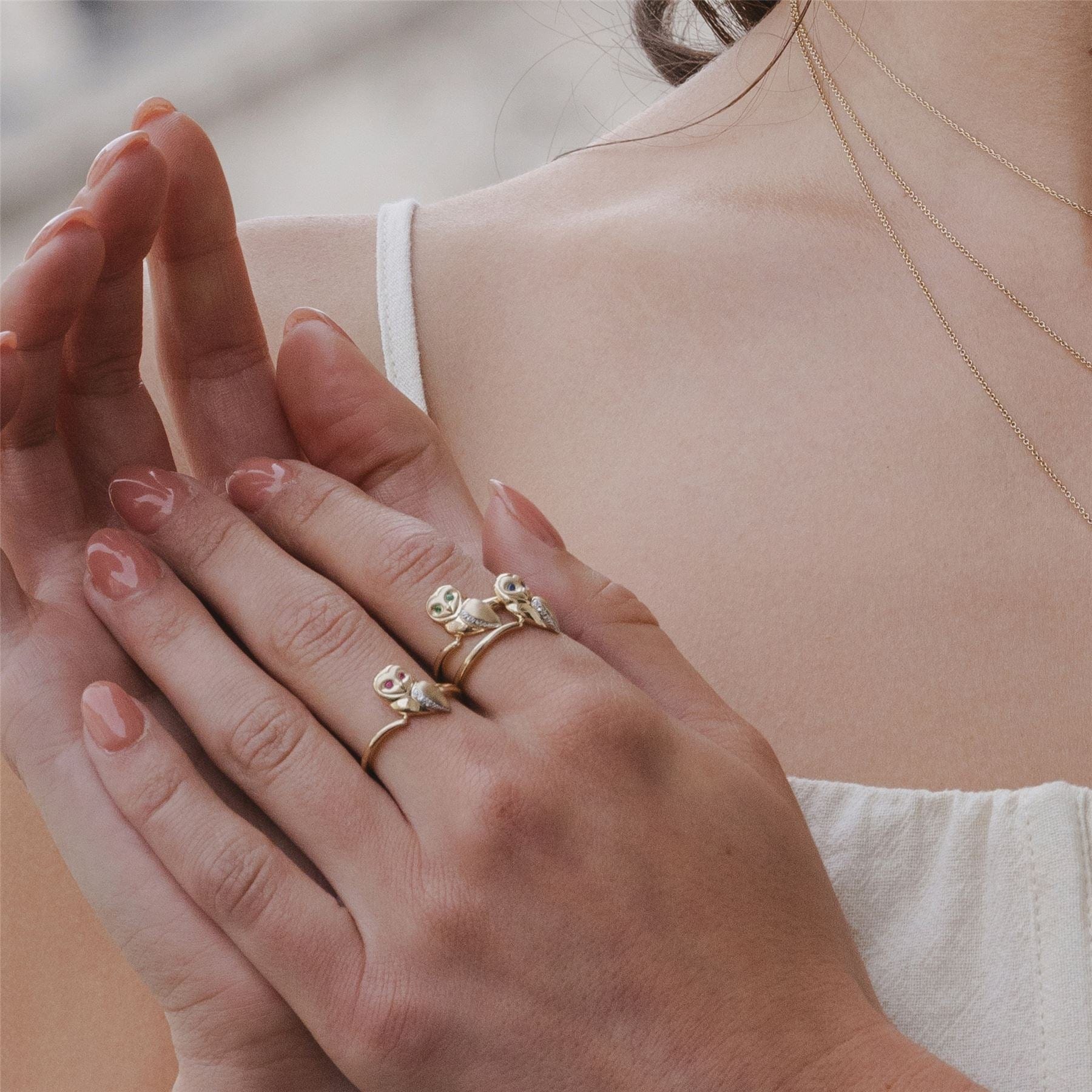 135R2103039_ Gardenia Sapphire and White Sapphire Owl Ring in 9ct Yellow Gold On Model