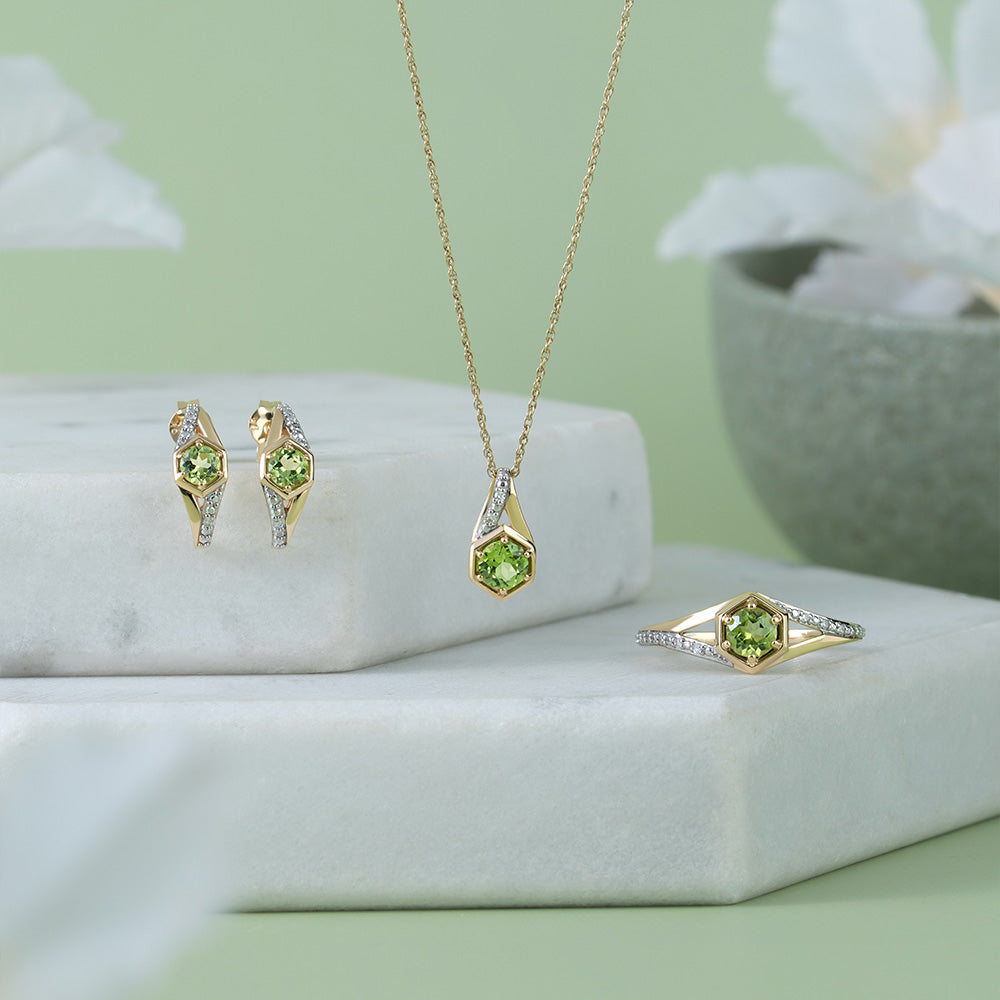 Geometric Hexagon with Prong set Round Peridot and Diamond Ring in 9ct Yellow Gold