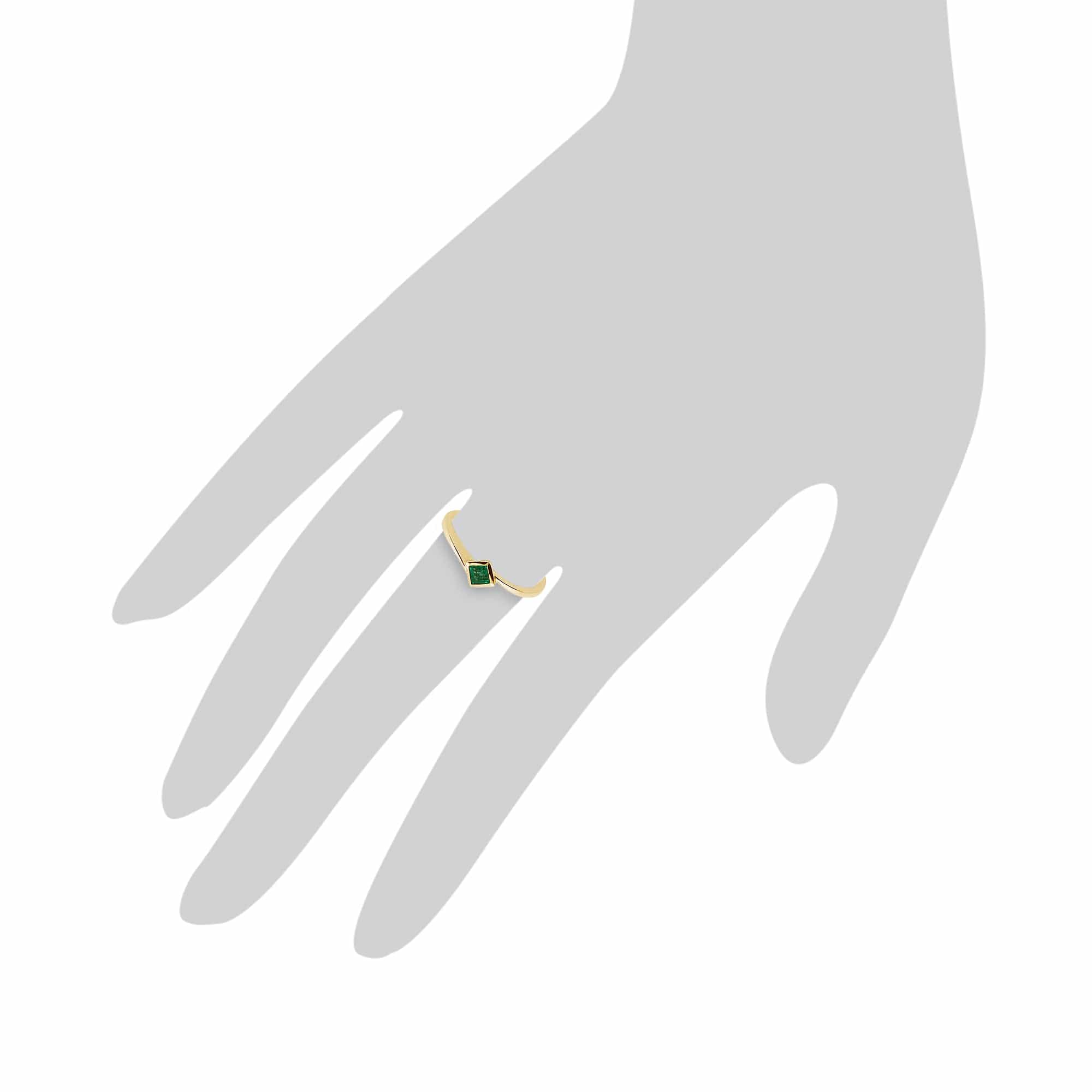 Gemondo 9ct Yellow Gold 0.16ct Emerald Square Ring Image 3