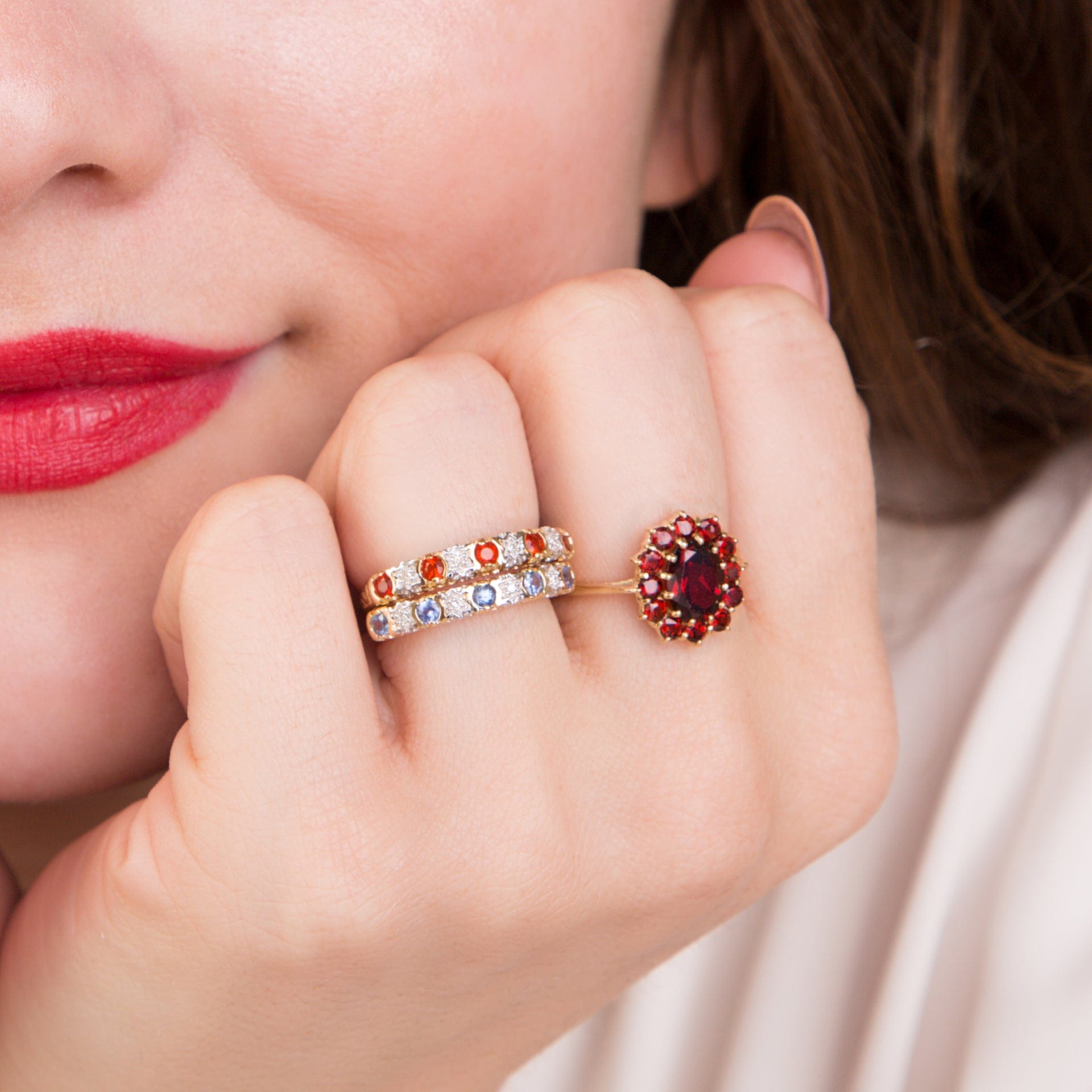 Classic Oval Garnet Cluster Ring in 9ct Yellow Gold - Gemondo