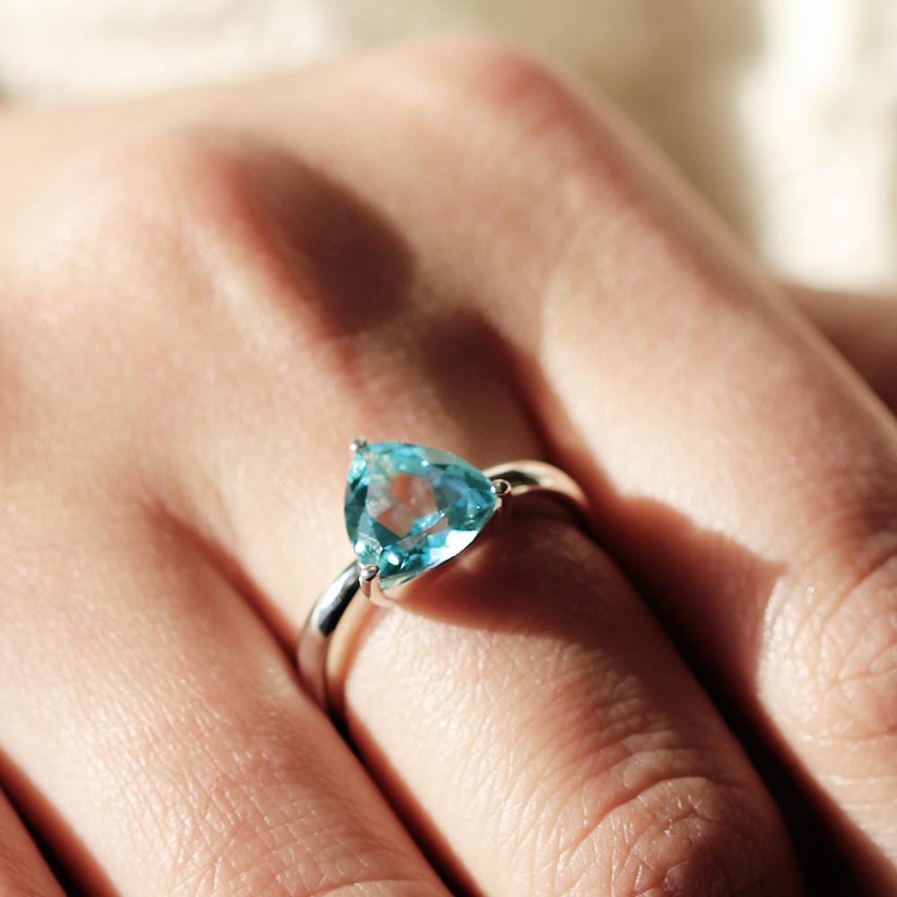 Geometric Trillion Blue Topaz Triangle Prism Ring in 925 Sterling Silver - Gemondo