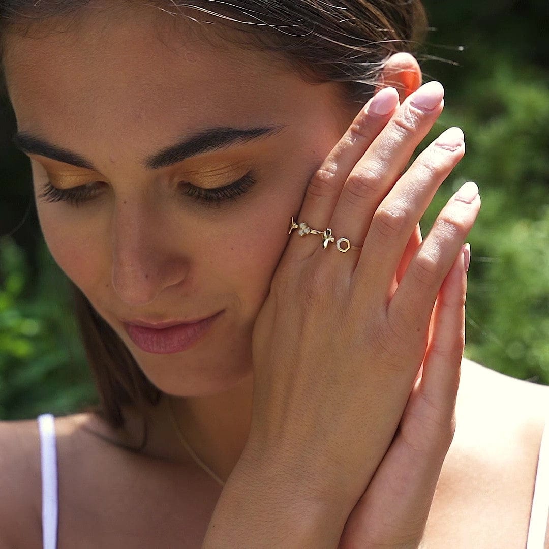 Gemondo Honeycomb Inspired Diamond Bee Open Ring in 9ct Yellow Gold