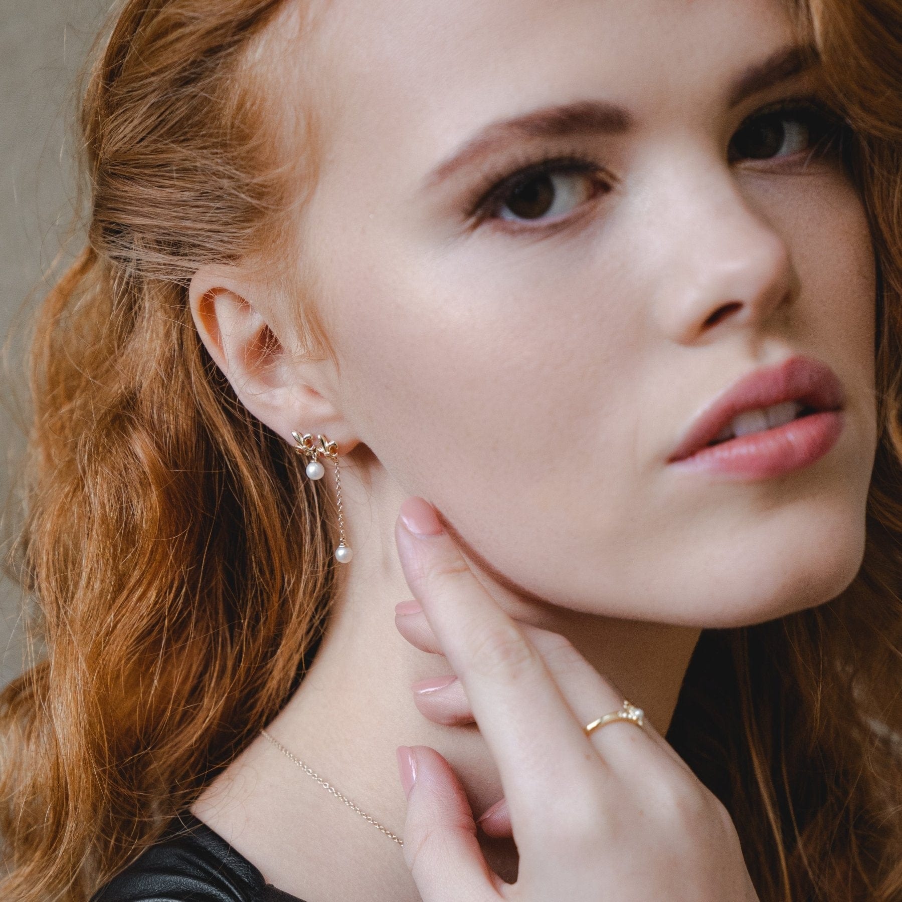 ECFEW™ Pearl Fleur De Lis Chain Drop Earrings