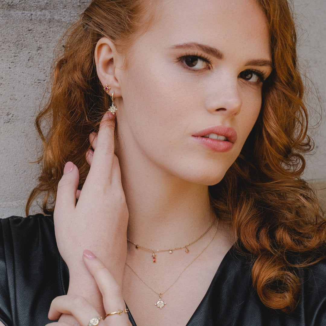 133N1036019 ECFEW™ Garnet Fleur De Lis Choker Necklace In 9ct Yellow Gold 3