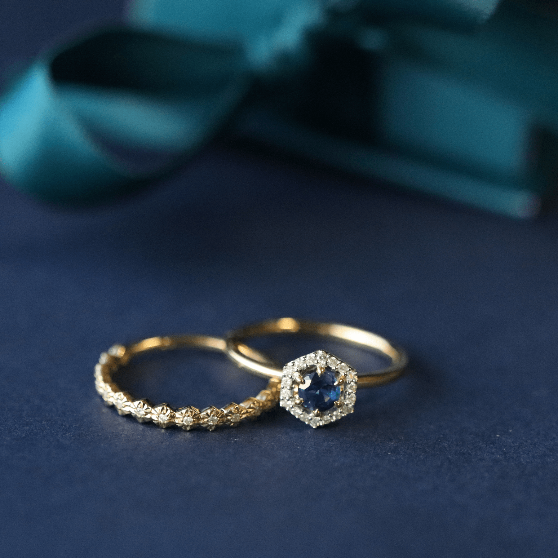 Gemondo 9ct Yellow gold sapphire & diamond wedding ring stack